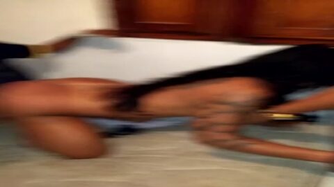 Puta de Rio y bombeada en un gangbang