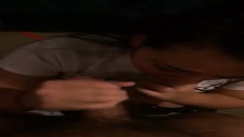 Puta tomando corrida casera