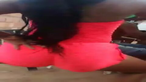 Putita drogada en la favela