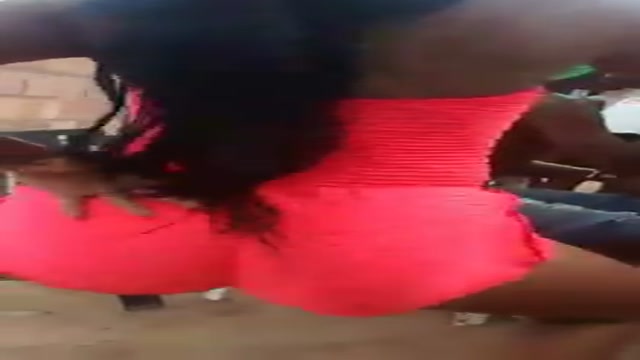 Putita drogada en la favela
