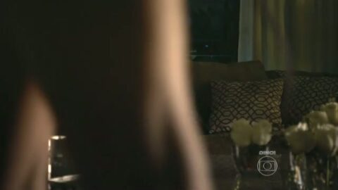 Rhaisa Batista desnuda en Verdades Secretas