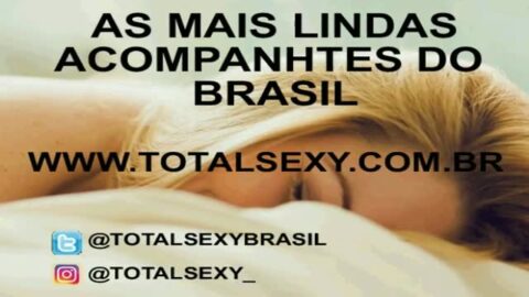 Rubia presumiendo desnuda (totalsexy.com.br)