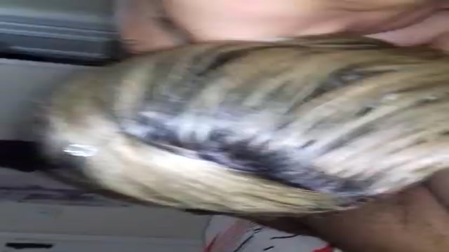 Rubia tatuada caliente haciendo un espectáculo que llegó a Internet