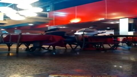 Sexo en el restaurante de São Gonçalo