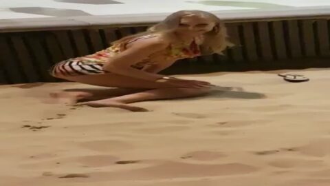 Siririca Gringa nueva en público - totalsexy.com.br