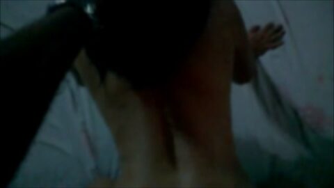 Tirando del pelo a la traviesa y metiéndolo por el culo