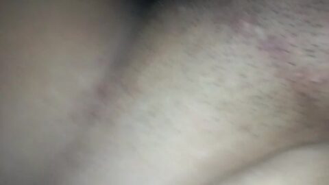 Traviesa agarrando su delicioso coño