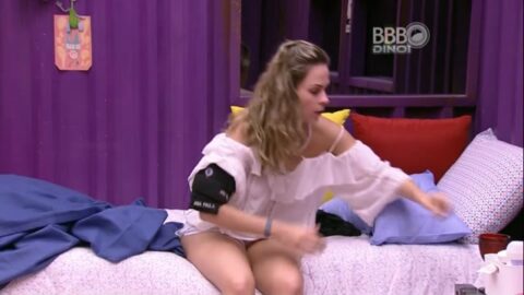 Video Desnuda Ana Paula BBB16 Cambiando De Ropa Desnuda