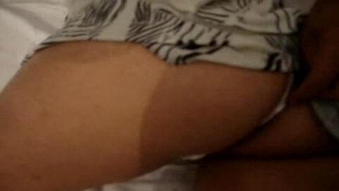 esposa mostrando gran culo
