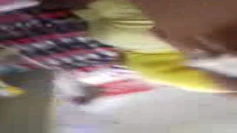 pantalones cortos calientes en el acto