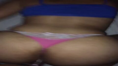 polla en el coño mojado