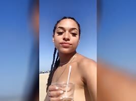 Nokia titties