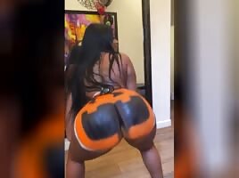 Fat pussy pumpkin booty