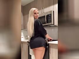 Milf remove robe in the kitchen