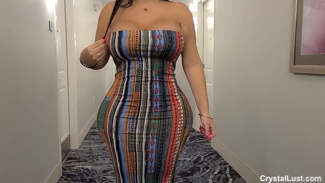 Thick amateur is invited to fuck her casting agent in a hotel